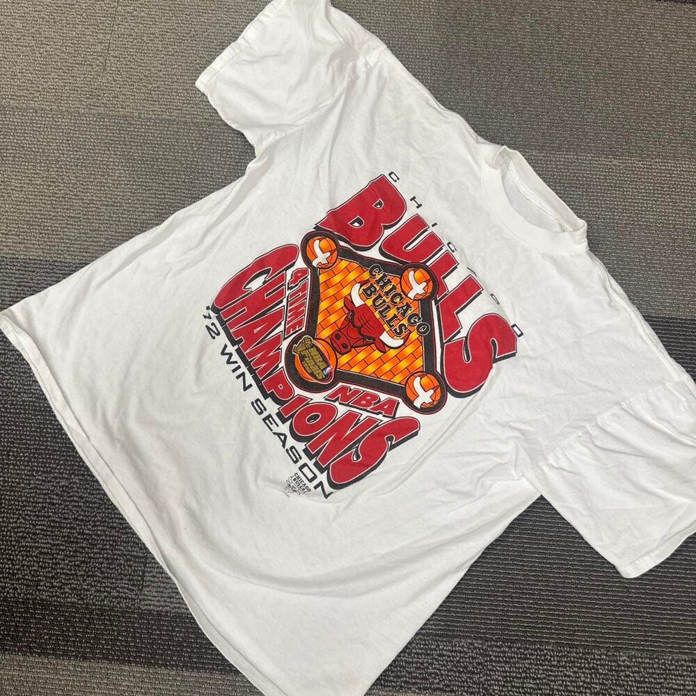 1996 bulls championship tshirt